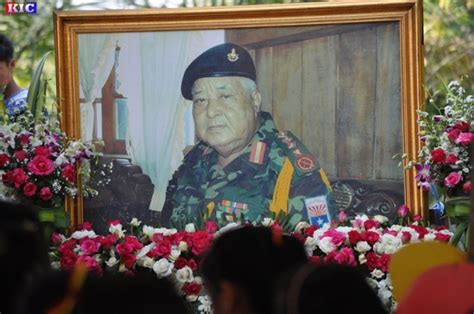 မတ်လ 18 ရက်နေ့ အာဇာနည်နေ့ အောက်မေ့ဖွယ်နေ့နှင့် Çanakkale ရေတပ်အောင်ပွဲ တွင် Muş အုပ်ချုပ်ရေးမှူး Çakır ထံမှ သဝဏ်လွှာ